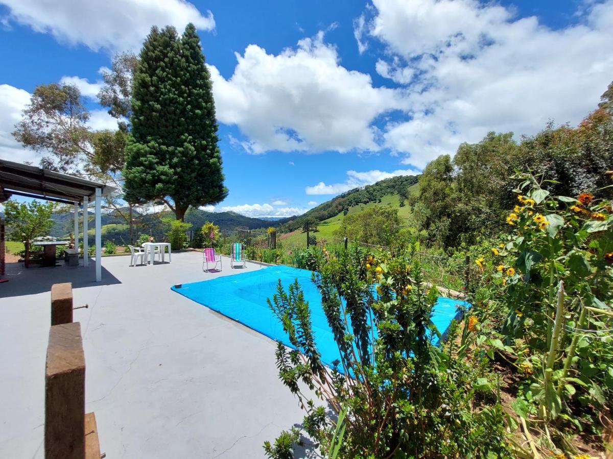 Casa Aconchegante Na Roca C/ Piscina/Churrasqueira Gonçalves Buitenkant foto