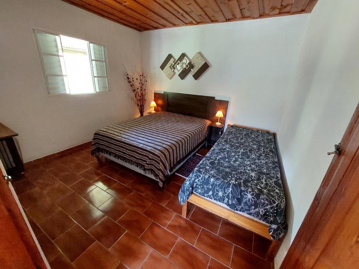 Casa Aconchegante Na Roca C/ Piscina/Churrasqueira Gonçalves Buitenkant foto