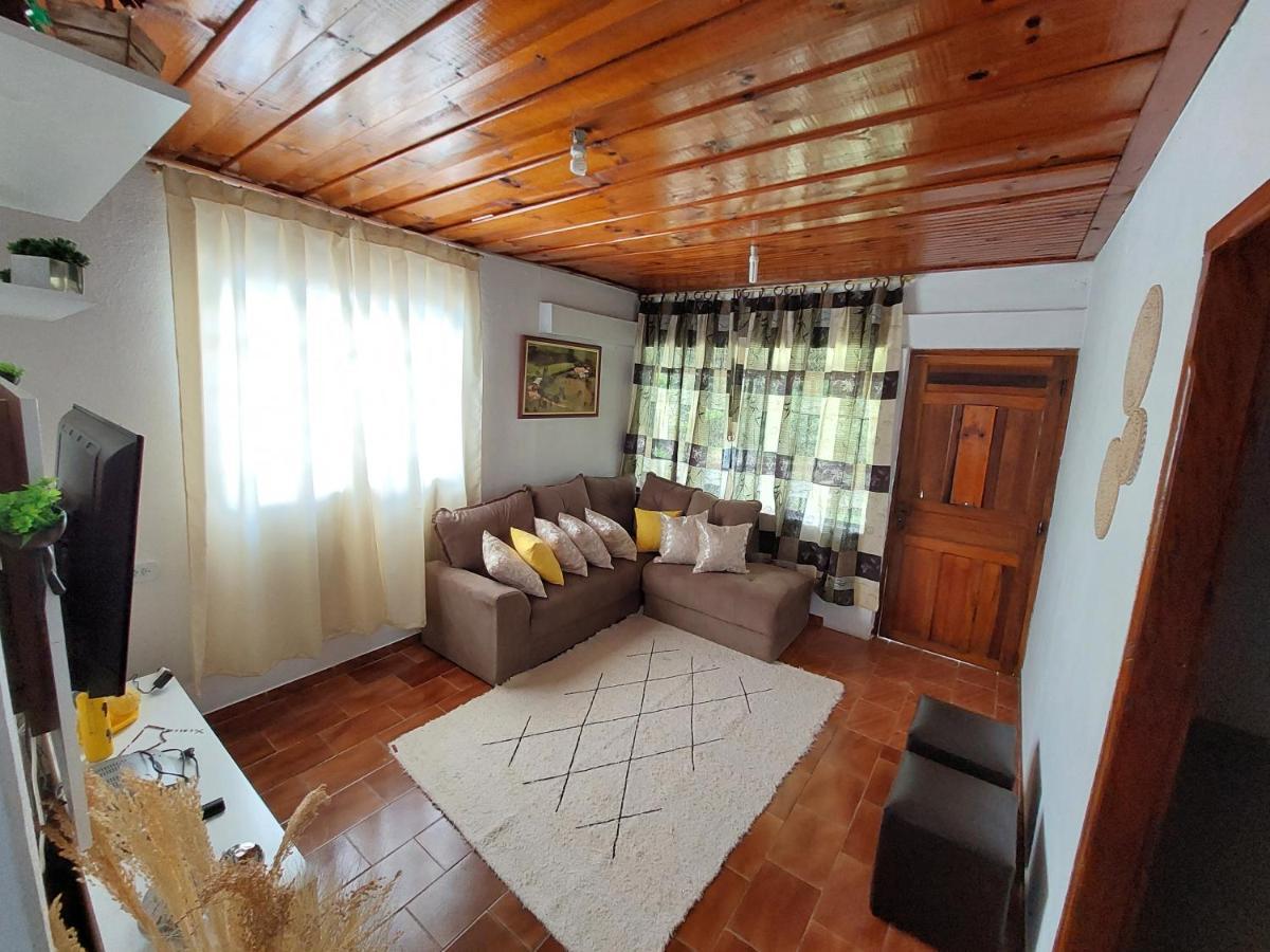 Casa Aconchegante Na Roca C/ Piscina/Churrasqueira Gonçalves Buitenkant foto